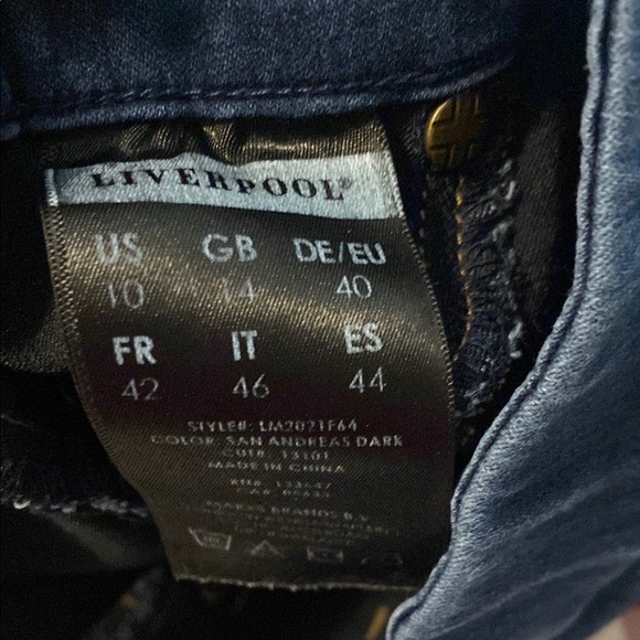 Liverpool Women's Denim Leggings - Picture 6 of 7